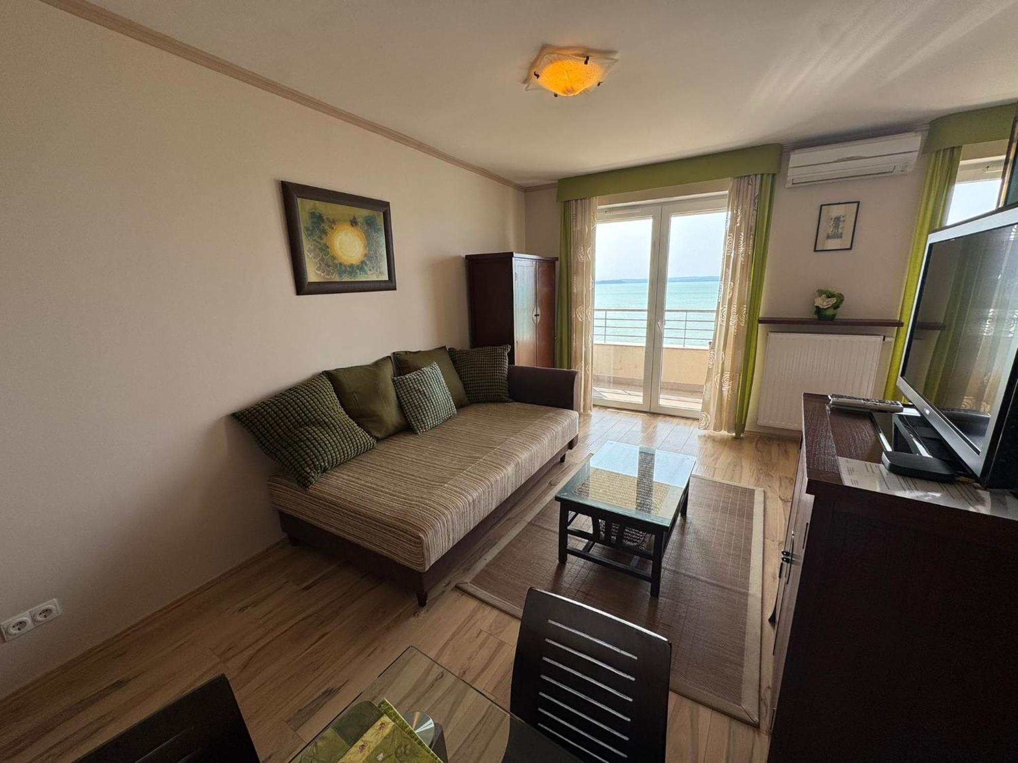 Club218 Holiday Apartman Siofok Dış mekan fotoğraf